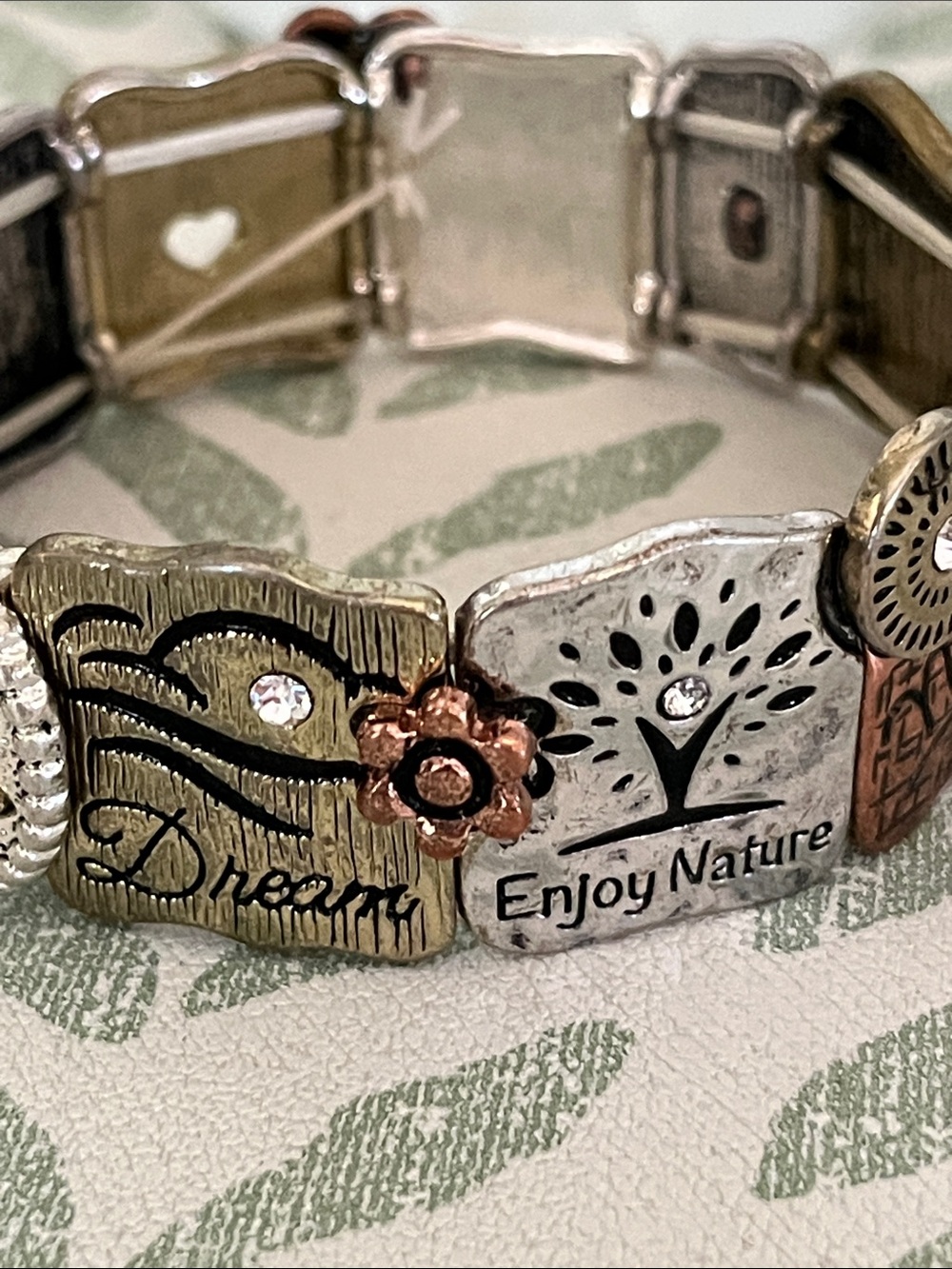 Vintage Y2K Inspirational Mixed-Metal Statement Bracelet – Positive messages
